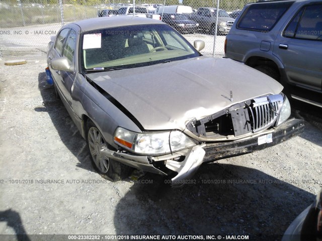 1LNHM82V27Y609595 - 2007 LINCOLN TOWN CAR SIGNATURE LIMITED TAN photo 1