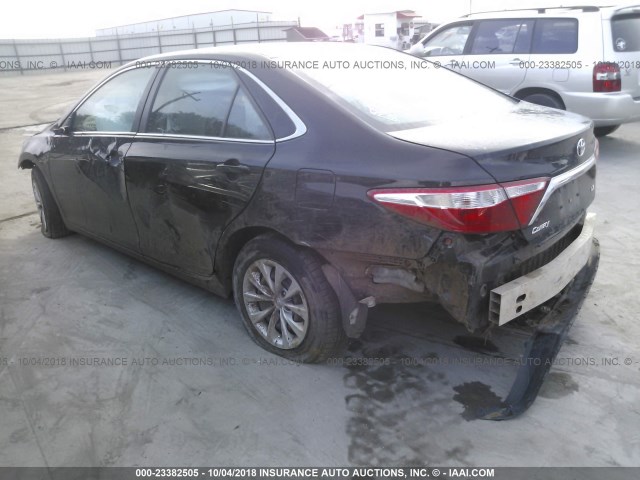 4T4BF1FK8GR578339 - 2016 TOYOTA CAMRY LE/XLE/SE/XSE 黑色 照片 3