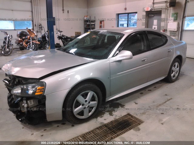 2G2WP552971189716 - 2007 PONTIAC GRAND PRIX SILVER photo 2