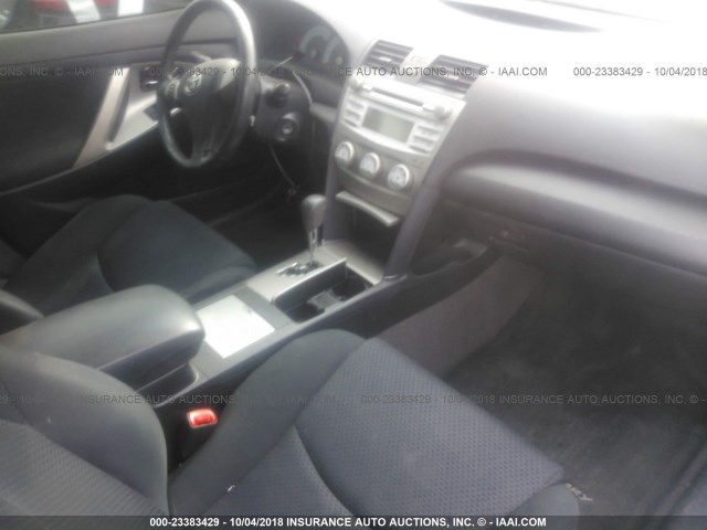 4T1BF3EKXAU066421 - 2010 TOYOTA CAMRY SE/LE/XLE 灰色 照片 5