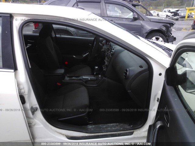 1G2ZF57B984277782 - 2008 PONTIAC G6 VALUE LEADER/BASE WHITE photo 5
