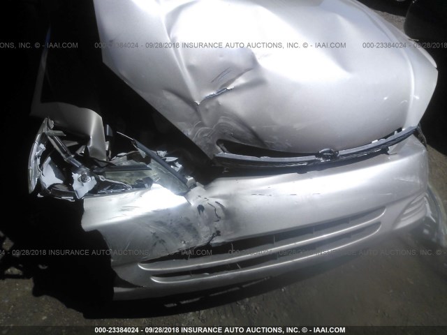 4T1BE32K02U104070 - 2002 TOYOTA CAMRY LE/XLE/SE GOLD photo 6