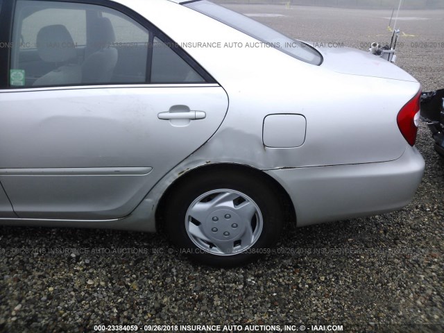 4T1BE32K22U507774 - 2002 TOYOTA CAMRY LE/XLE/SE Күміс фото 6