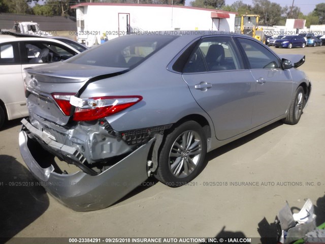 4T1BF1FK4FU875830 - 2015 TOYOTA CAMRY LE/XLE/SE/XSE 银色 照片 4