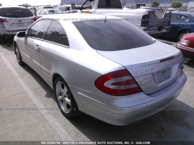 WDBTJ65J54F105505 - 2004 MERCEDES-BENZ CLK 320C SILVER photo 3