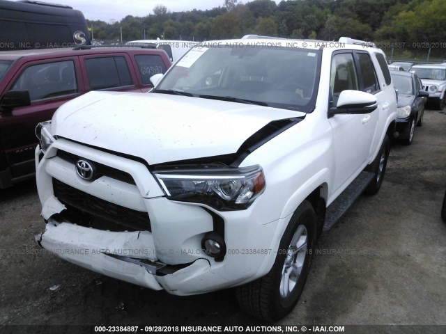 JTEBU5JR5H5459087 - 2017 TOYOTA 4RUNNER SR5 PREM/LTDL/TRAIL/TRD WHITE photo 2