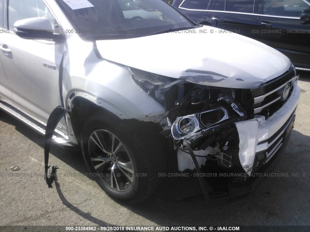 5TDBGRFH9JS046947 - 2018 TOYOTA HIGHLANDER HYBRID/LE WHITE photo 6