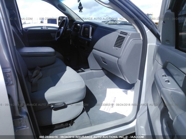 1D7KS28C47J545822 - 2007 DODGE RAM 2500 ST/SLT 银色 照片 5