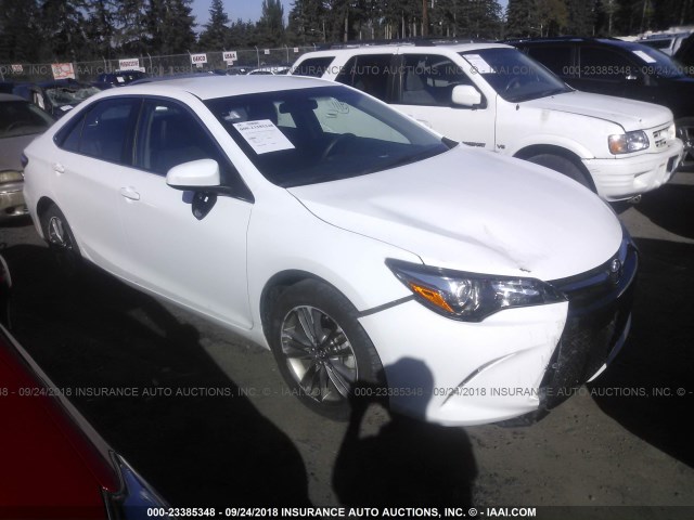 4T1BF1FK3HU756458 - 2017 TOYOTA CAMRY LE/XLE/SE/XSE 白色 照片 1