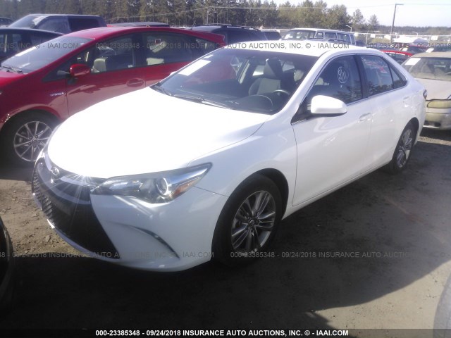 4T1BF1FK3HU756458 - 2017 TOYOTA CAMRY LE/XLE/SE/XSE 白色 照片 2