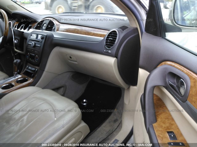 5GAER23778J273900 - 2008 BUICK ENCLAVE CXL Brun photo 5