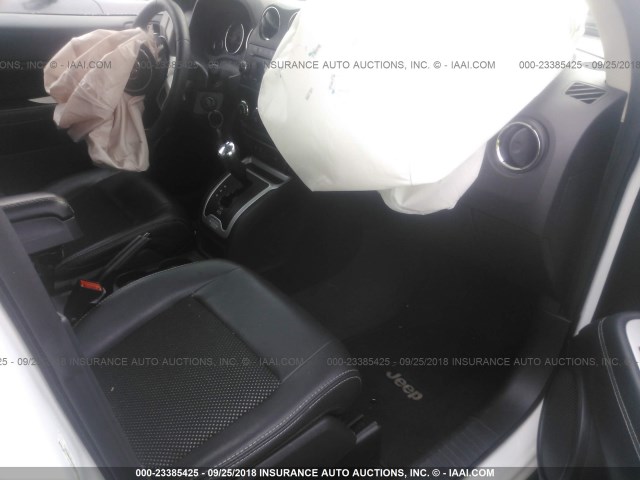 1C4NJCEA6GD789764 - 2016 JEEP COMPASS LATITUDE 白色 照片 5