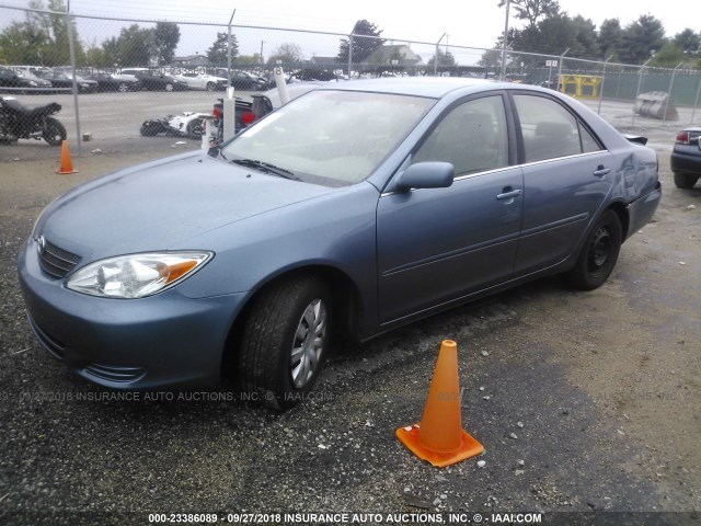 4T1BE32K43U756997 - 2003 TOYOTA CAMRY LE/XLE/SE BLUE photo 2