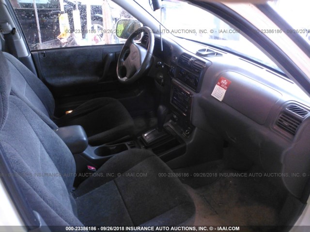 4S6CK58W924405009 - 2002 HONDA PASSPORT EX/LX Սպիտակ լուսանկար 5