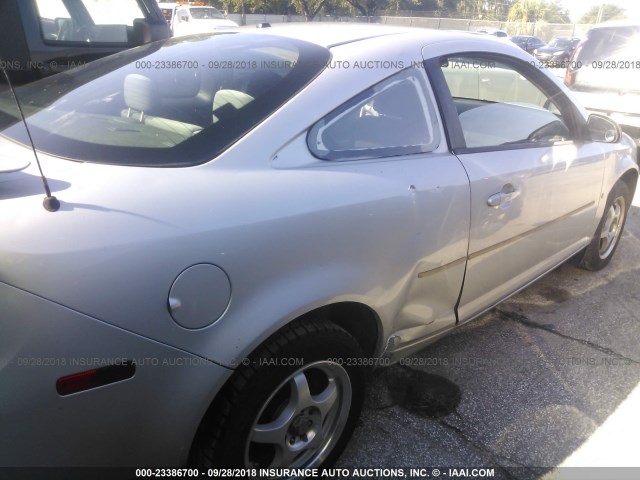 1G1AL18F287149256 - 2008 CHEVROLET COBALT LT SILVER photo 6