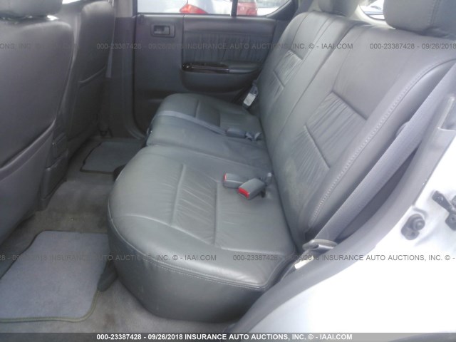 4S6CK58W6Y4411696 - 2000 HONDA PASSPORT EX/LX 银色 照片 8