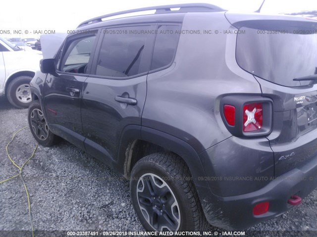 ZACCJBCT5GPD01461 - 2016 JEEP RENEGADE TRAILHAWK GRAY photo 3