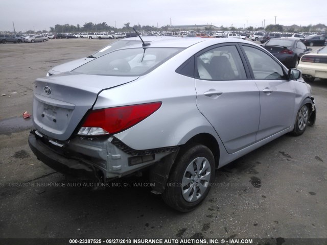 KMHCT4AE7HU287620 - 2017 HYUNDAI ACCENT SE SILVER photo 4