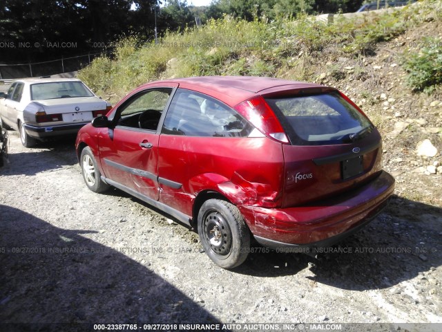 3FAFP3131YR133545 - 2000 FORD FOCUS ZX3 RED photo 3