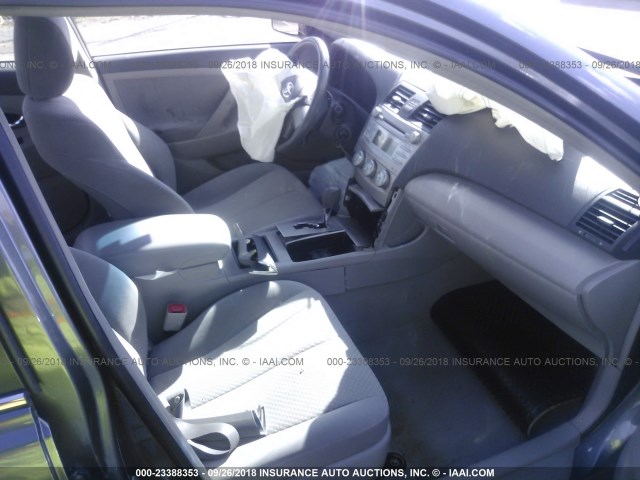 4T4BE46K48R019439 - 2008 TOYOTA CAMRY CE/LE/XLE/SE BLACK photo 5