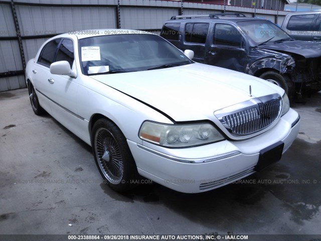 1LNHM81W53Y641283 - 2003 LINCOLN TOWN CAR EXECUTIVE WHITE photo 1
