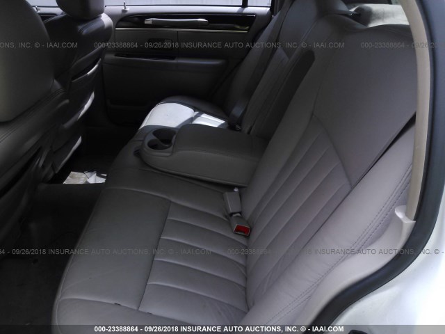 1LNHM81W53Y641283 - 2003 LINCOLN TOWN CAR EXECUTIVE WHITE photo 8
