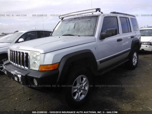 1J8HG48NX6C220235 - 2006 JEEP COMMANDER SILVER photo 2