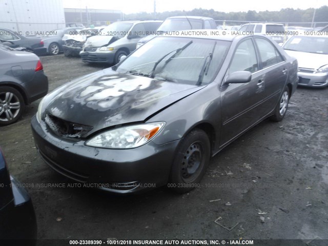 JTDBE32K520132040 - 2002 TOYOTA CAMRY LE/XLE/SE Boz foto 2