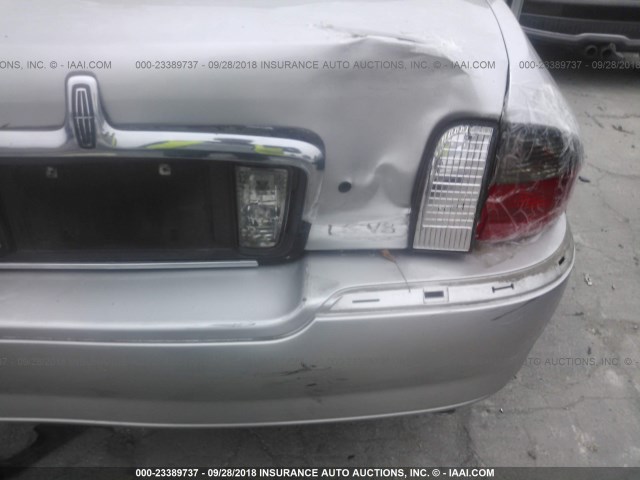 1LNHM87A63Y690973 - 2003 LINCOLN LS 银色 照片 6