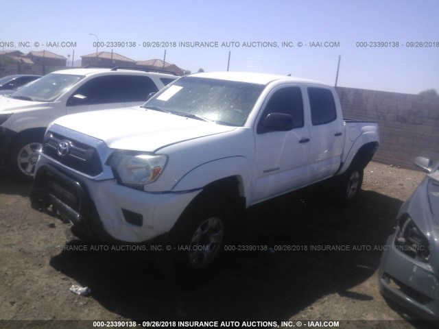 3TMJU4GN8CM135648 - 2012 TOYOTA TACOMA DOUBLE CAB PRERUNNER WHITE photo 2