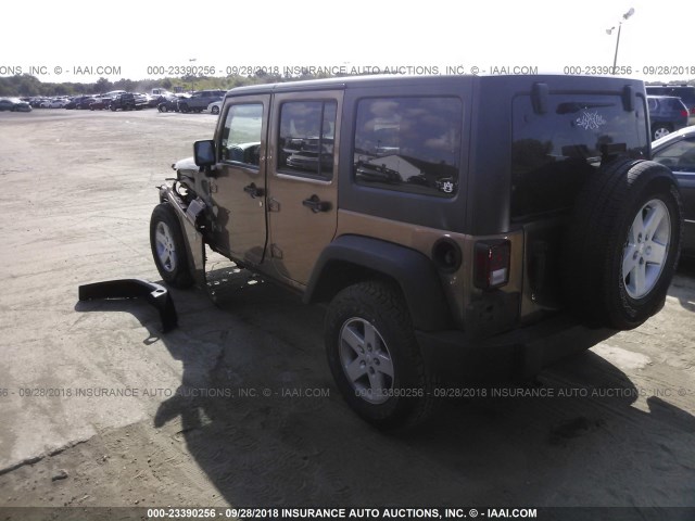 1C4BJWDG7FL714795 - 2015 JEEP WRANGLER UNLIMITE SPORT BROWN photo 3