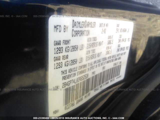 2B4GP74L02R652520 - 2002 DODGE GRAND CARAVAN EX BLUE photo 9