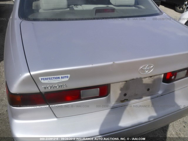 4T1BF22K8VU037567 - 1997 TOYOTA CAMRY CE/LE/XLE 金色 照片 6
