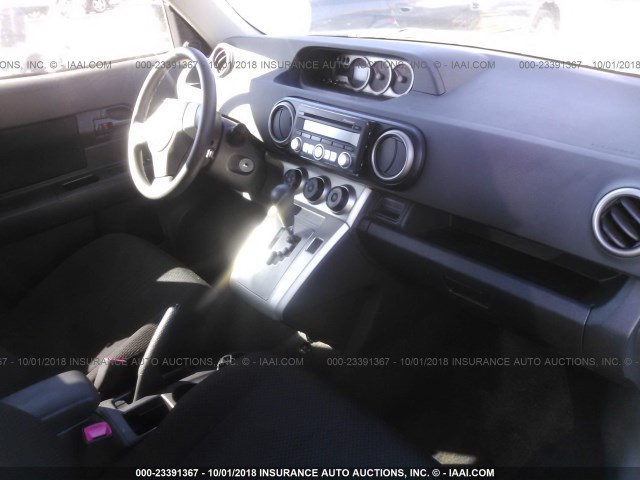 JTLKE50E291092906 - 2009 TOYOTA SCION XB Blanco foto 5