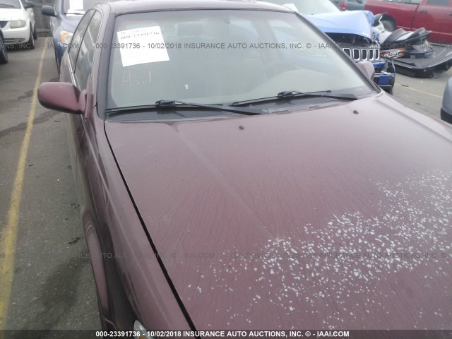 4T1BG22K5YU730145 - 2000 TOYOTA CAMRY CE/LE/XLE მუქწითელი ფოტო 6
