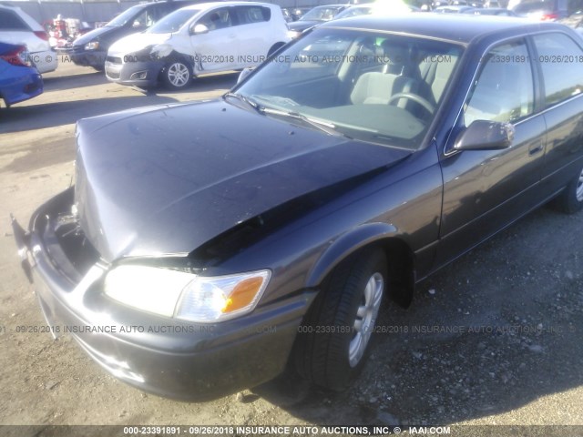 4T1BF22K4YU953246 - 2000 TOYOTA CAMRY LE/XLE 灰色 照片 6