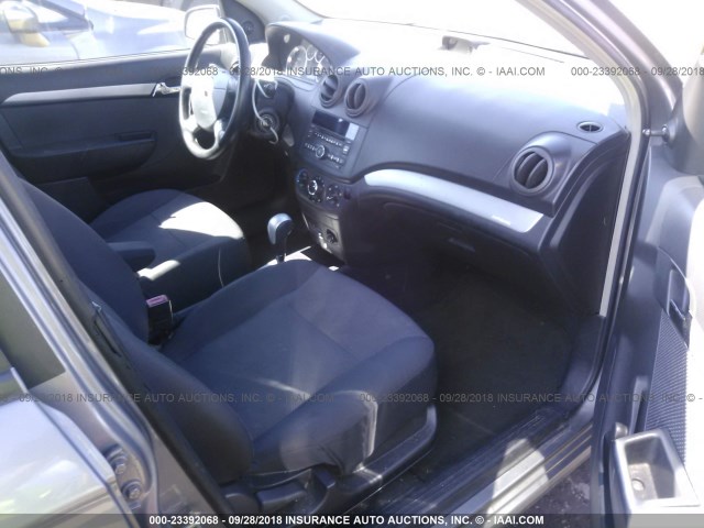 KL1TD5DE1AB108533 - 2010 CHEVROLET AVEO LS/LT Сұр фото 5