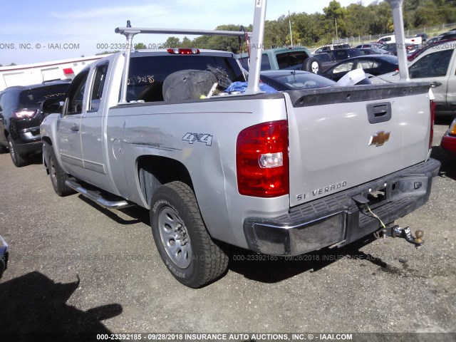 1GCSKREA0AZ290990 - 2010 CHEVROLET SILVERADO K1500 LS SILVER photo 3