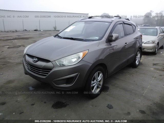 KM8JUCAC0BU201276 - 2011 HYUNDAI TUCSON GLS/LIMITED GRAY photo 2