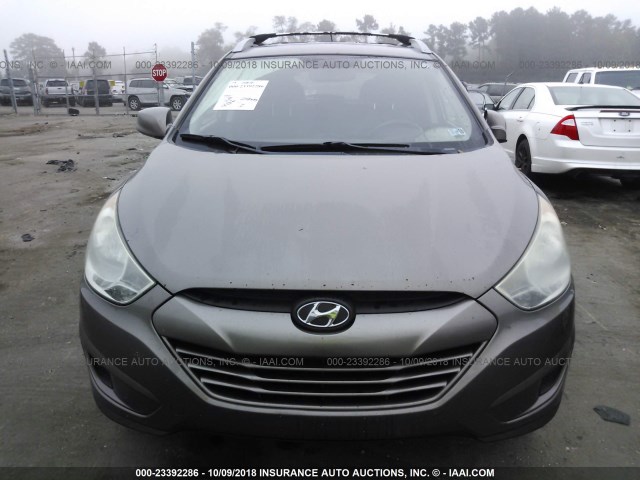 KM8JUCAC0BU201276 - 2011 HYUNDAI TUCSON GLS/LIMITED GRAY photo 6