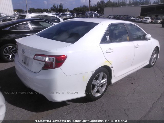 4T1BF1FK5CU178050 - 2012 TOYOTA CAMRY SE/LE/XLE თეთრი ფოტო 4