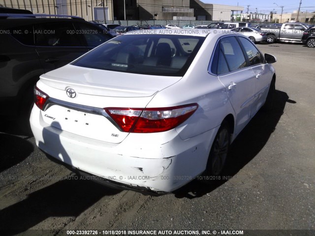 4T1BF1FK9GU124353 - 2016 TOYOTA CAMRY LE/XLE/SE/XSE WHITE photo 4