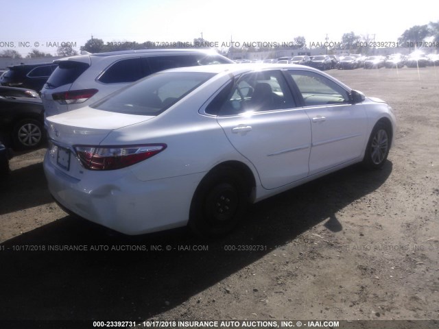 4T1BF1FKXHU377053 - 2017 TOYOTA CAMRY LE/XLE/SE/XSE 白色 照片 4