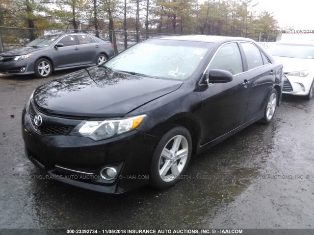 4T1BF1FK4EU419776 - 2014 TOYOTA CAMRY L/SE/LE/XLE 黑色 照片 2