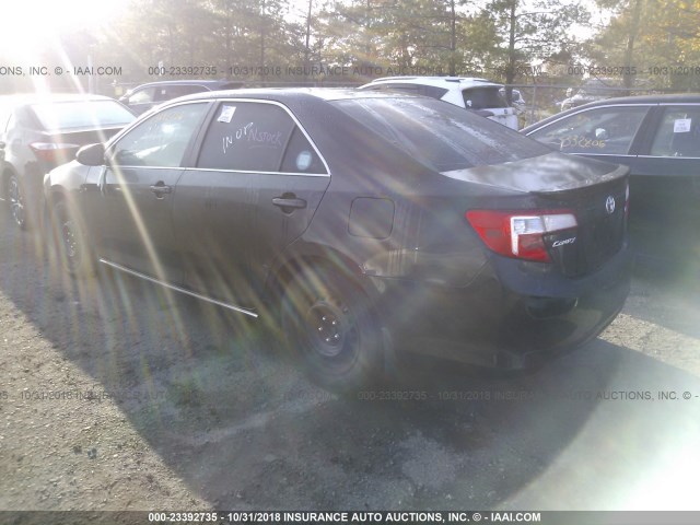 4T1BF1FK6CU030747 - 2012 TOYOTA CAMRY SE/LE/XLE შავი ფოტო 3