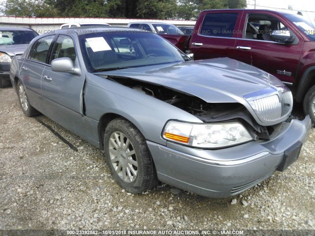 1LNHM81W46Y629971 - 2006 LINCOLN TOWN CAR SIGNATURE SILVER photo 1