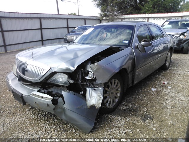 1LNHM81W46Y629971 - 2006 LINCOLN TOWN CAR SIGNATURE SILVER photo 2