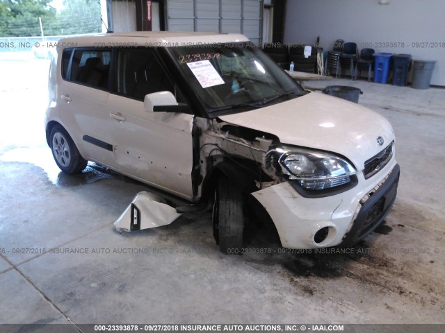 KNDJT2A54D7772628 - 2013 KIA SOUL CREAM photo 1