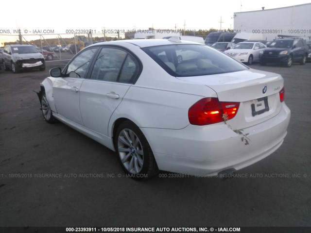 WBAPK53599A513233 - 2009 BMW 328 XI SULEV WHITE photo 3