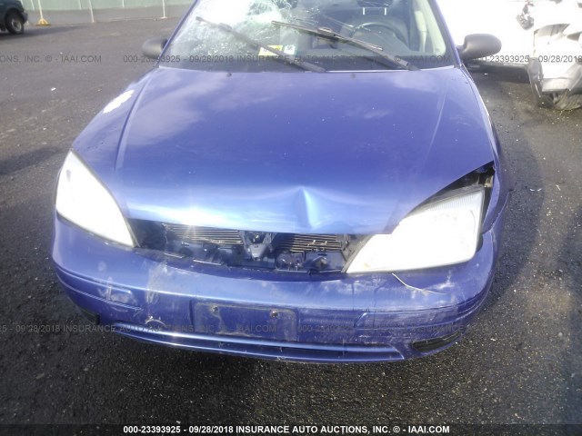 1FAFP34N15W231173 - 2005 FORD FOCUS ZX4 BLUE photo 6